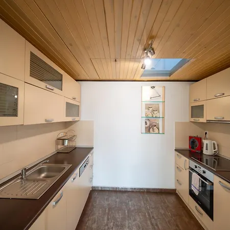 Apartman Bright 1bdr With Balcony