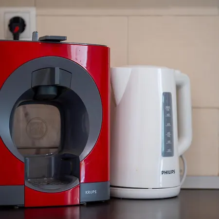 Bright 1bdr With Balcony