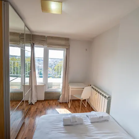 Bright 1bdr With Balcony София