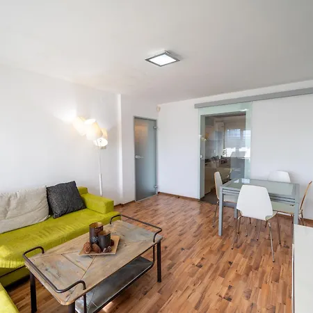 Bright 1bdr With Balcony * София