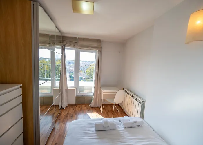 Bright 1bdr With Balcony Sofia